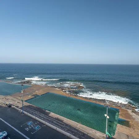 - Apart-piscina Naturales Apartment