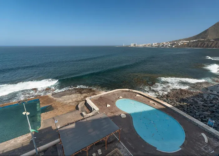 - Apart-piscina Naturales 아파트 바하마르